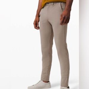 Lululemon Men’s Commission Slim Fit Khaki Pants Size 32